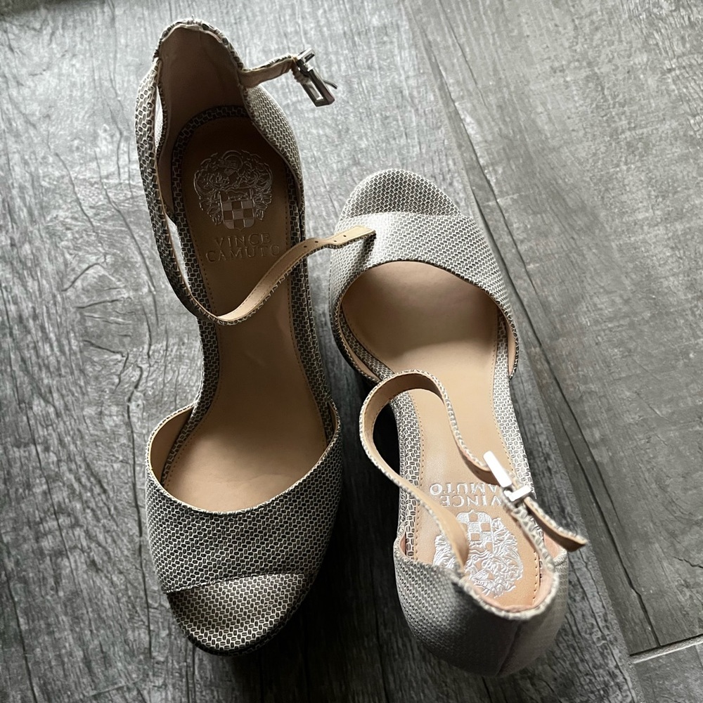 Vince Camuto wedges
